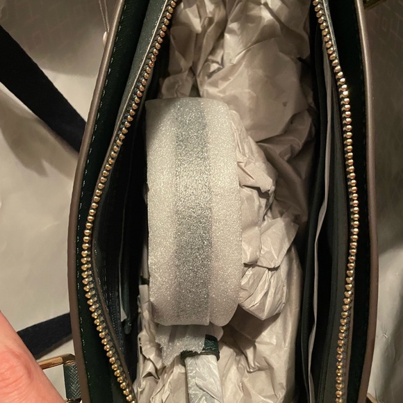 Tory Burch - emerson small top zip tote - jitney green - Picture 7 of 7